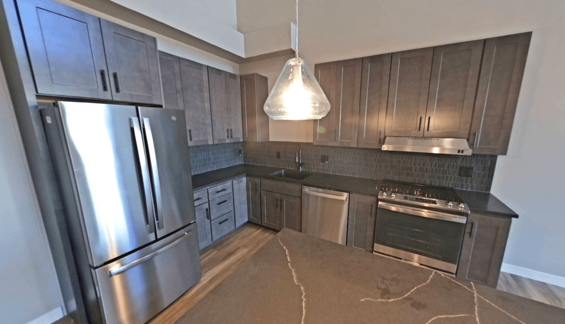 St Louis Apartment: 299 DeBaliviere Ave