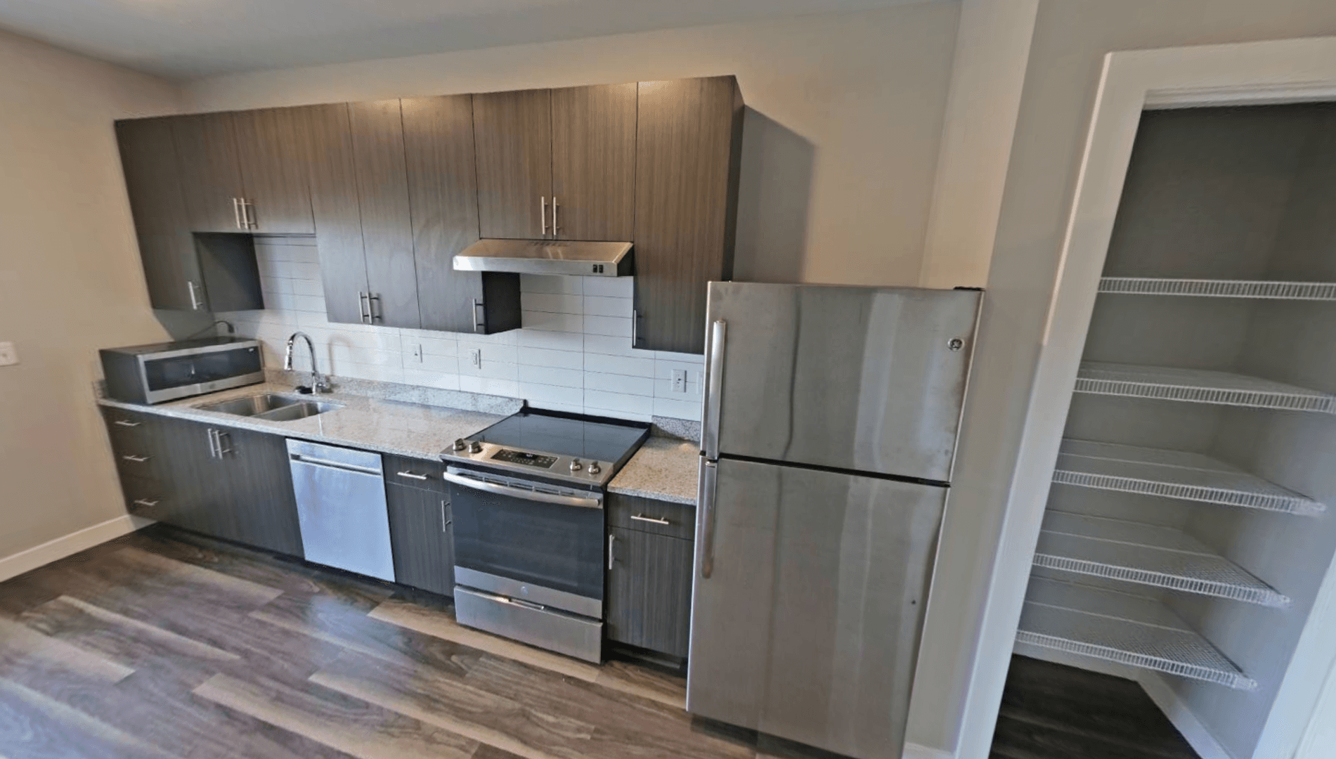 Edwardsville Apartment: 1010 Enclave Boulevard