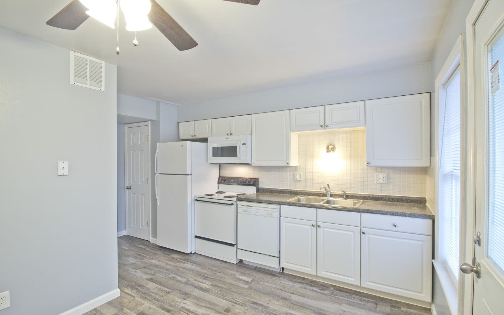Edwardsville Apartment: 400-424 West Union St