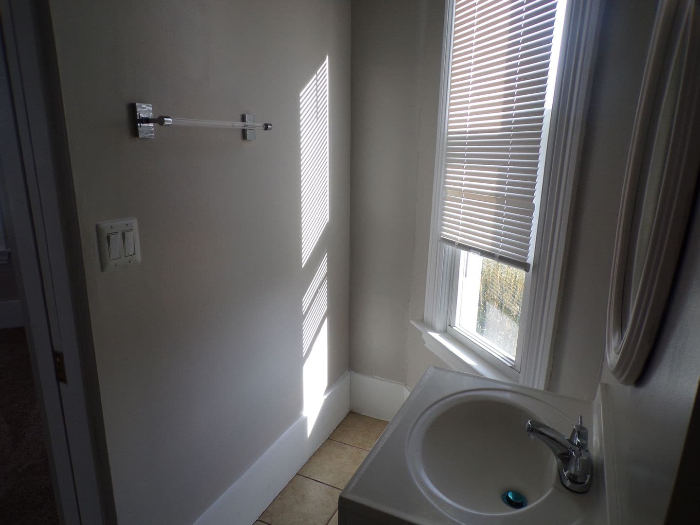 Edwardsville Apartment: 505 N Main St
