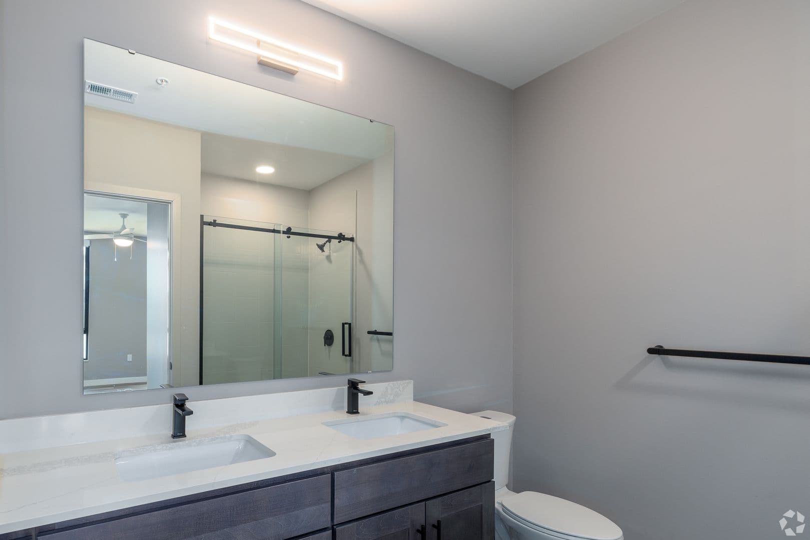 St Louis Apartment: 299 DeBaliviere Ave