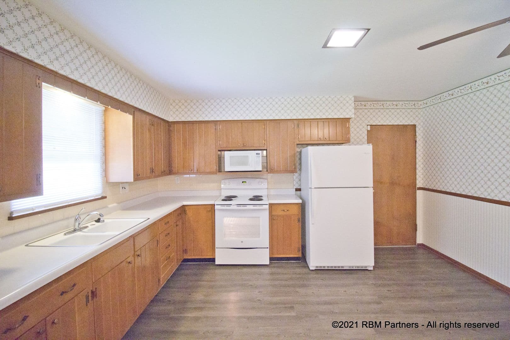 Edwardsville Apartment: 113 Abner Place