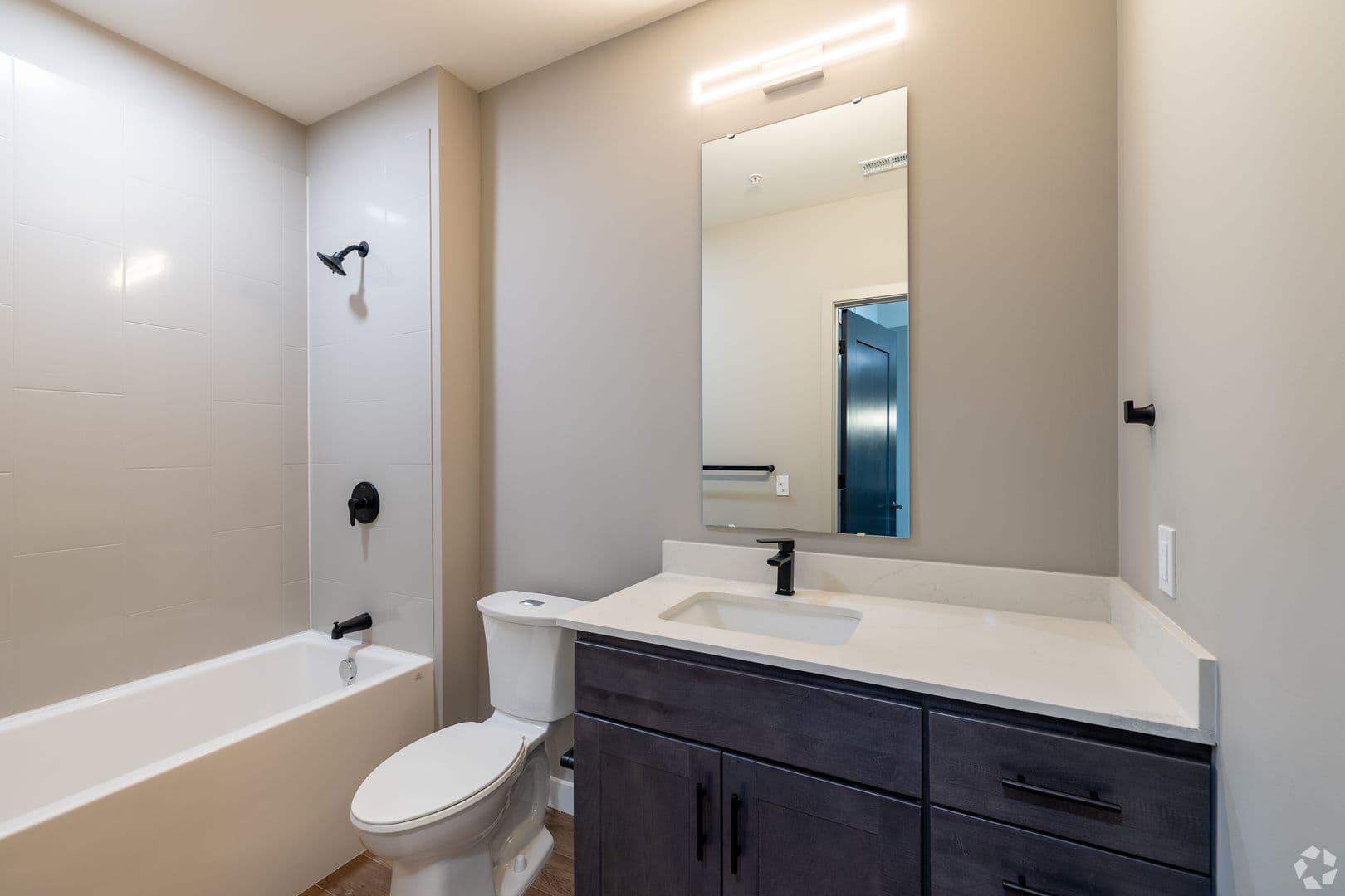 St Louis Apartment: 299 DeBaliviere Ave