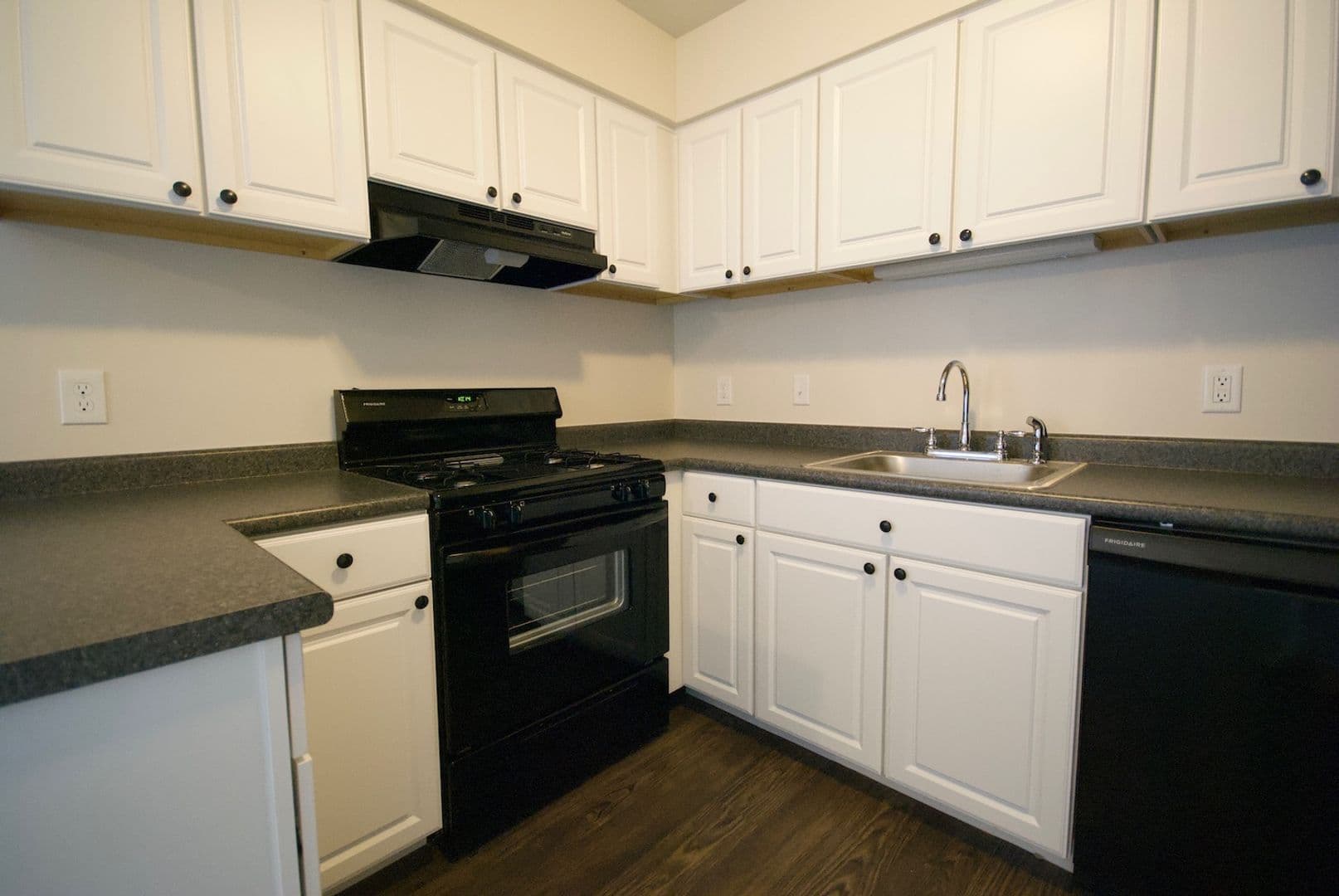 Florissant Apartment: 2990 Santiago Drive