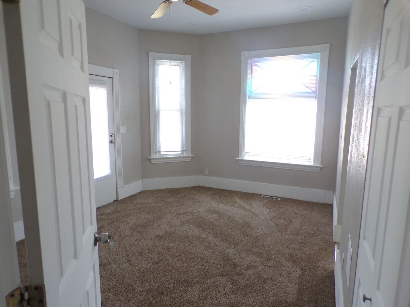 Edwardsville Apartment: 505 N Main St