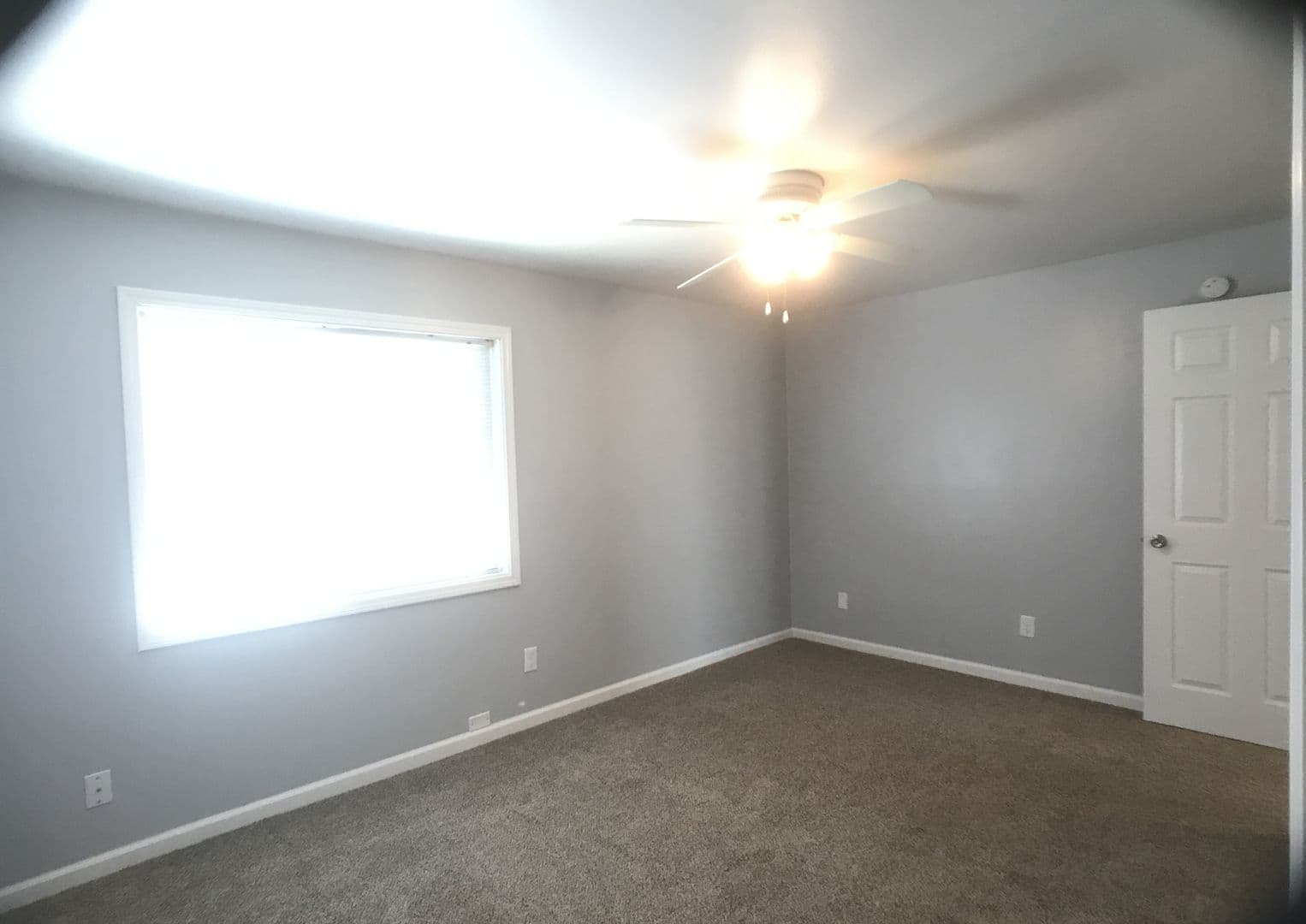 Edwardsville Apartment: 40 Devon Ct