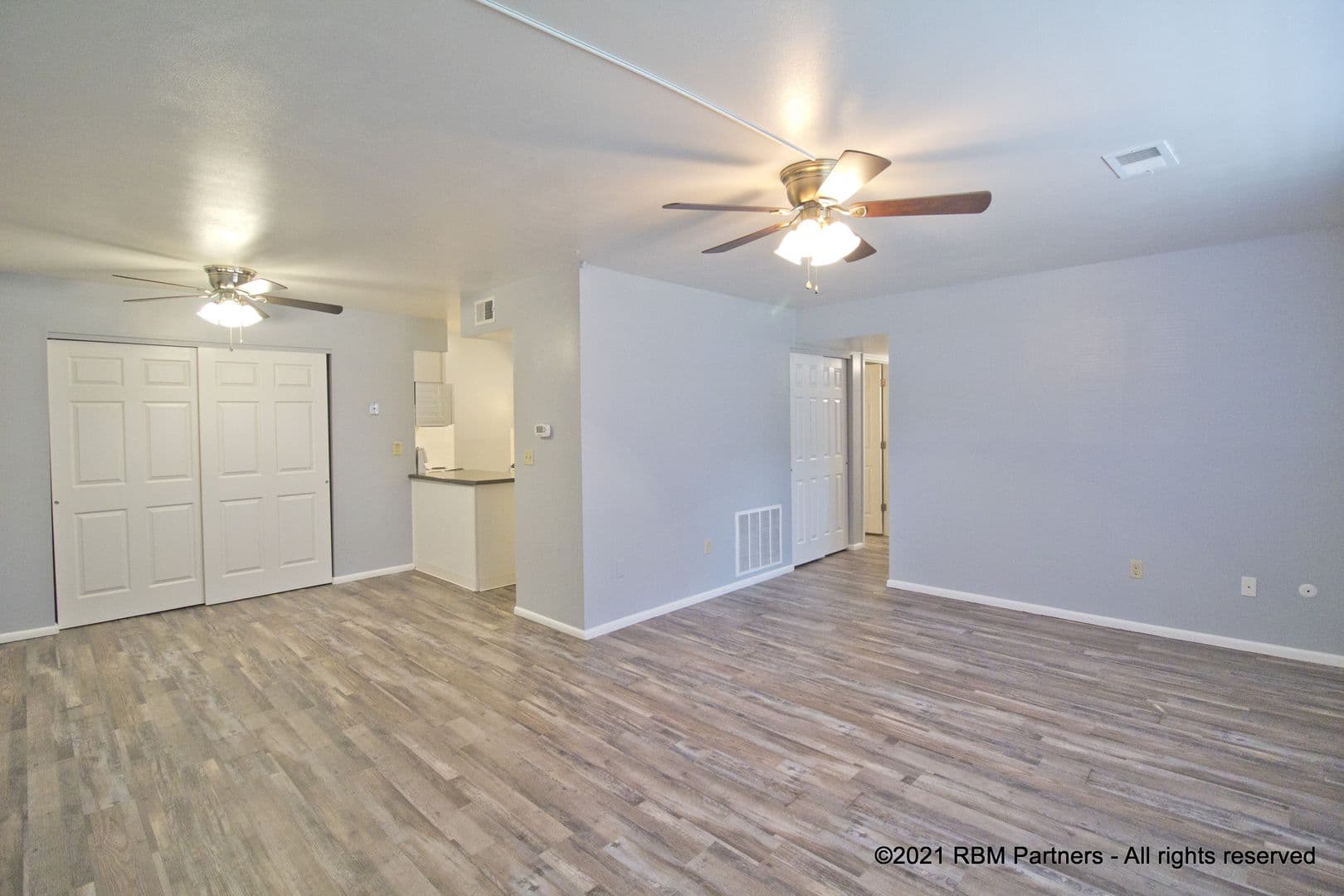 Edwardsville Apartment: 30 Devon Ct