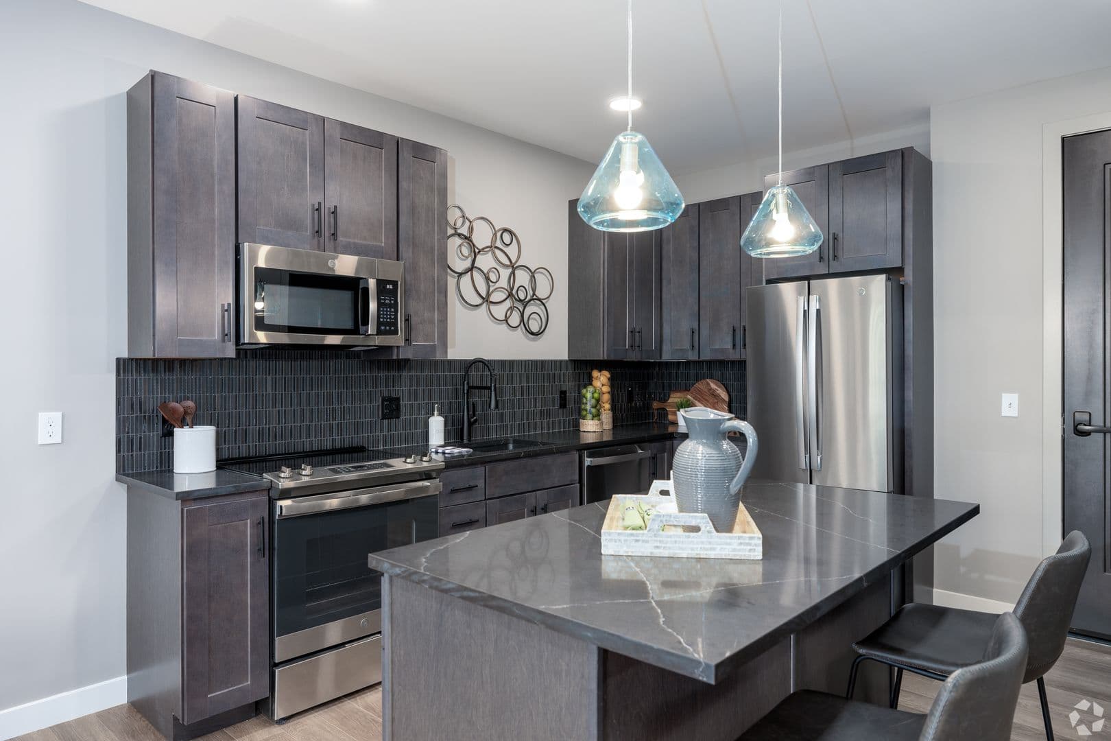 St Louis Apartment: 299 DeBaliviere Ave
