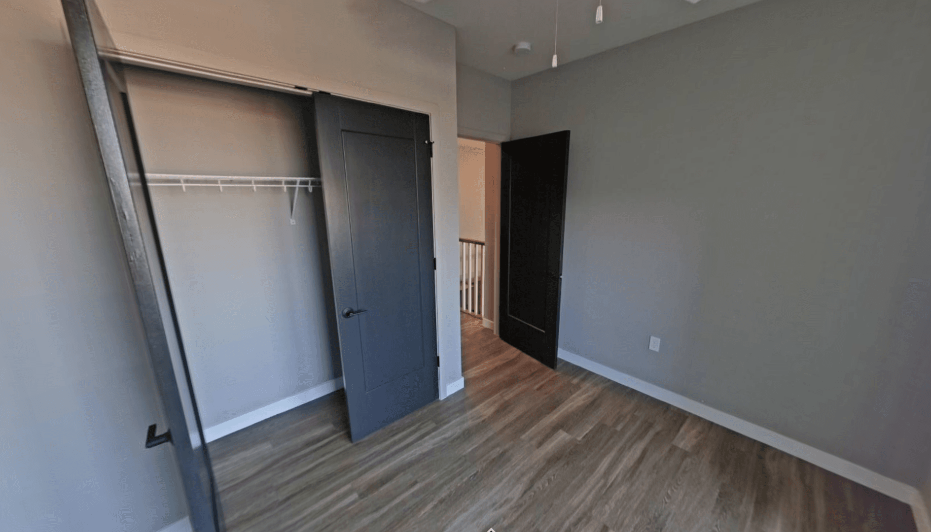 St Louis Apartment: 299 DeBaliviere Ave