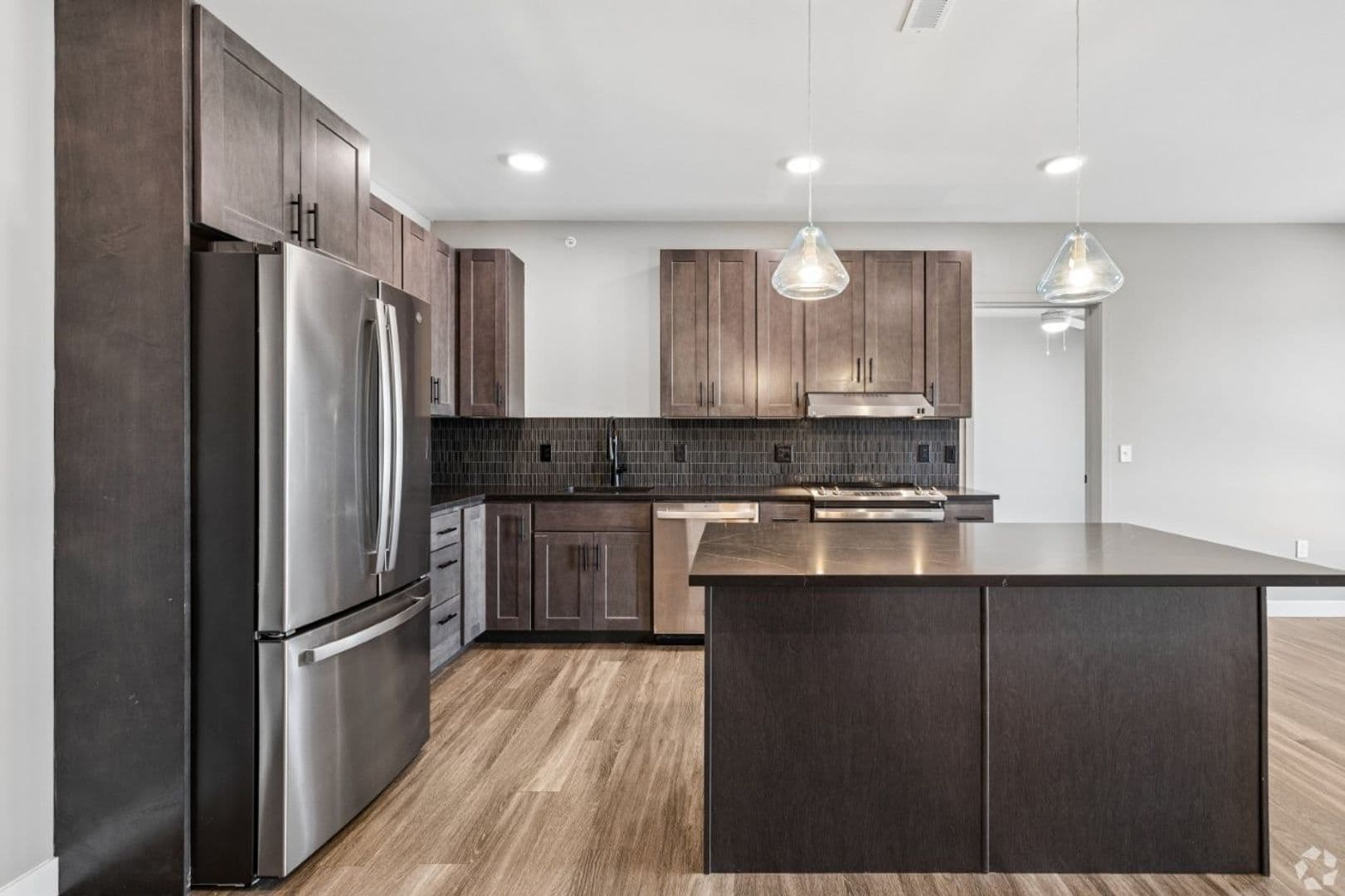 St Louis Apartment: 299 DeBaliviere Ave