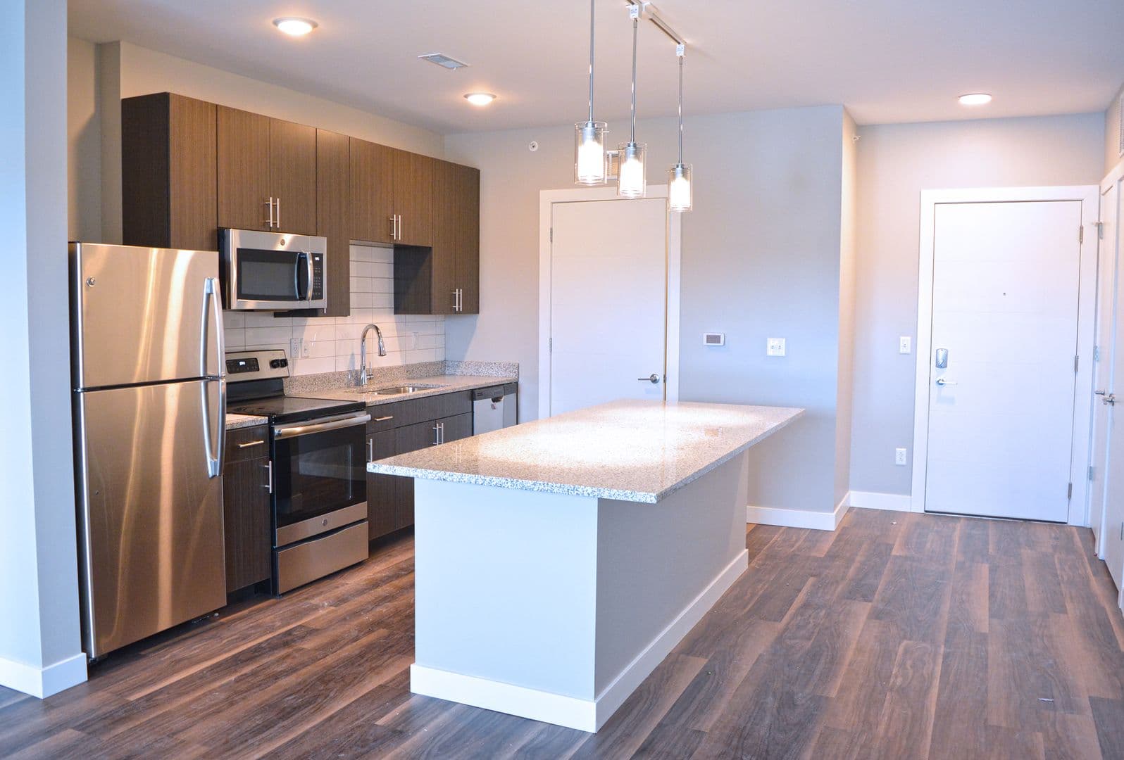 Edwardsville Apartment: 1010 Enclave Boulevard