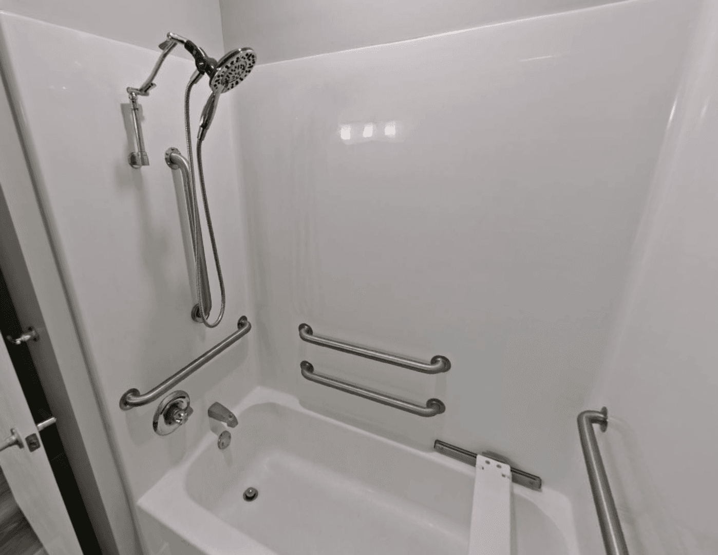 Edwardsville Apartment: 1010 Enclave Boulevard