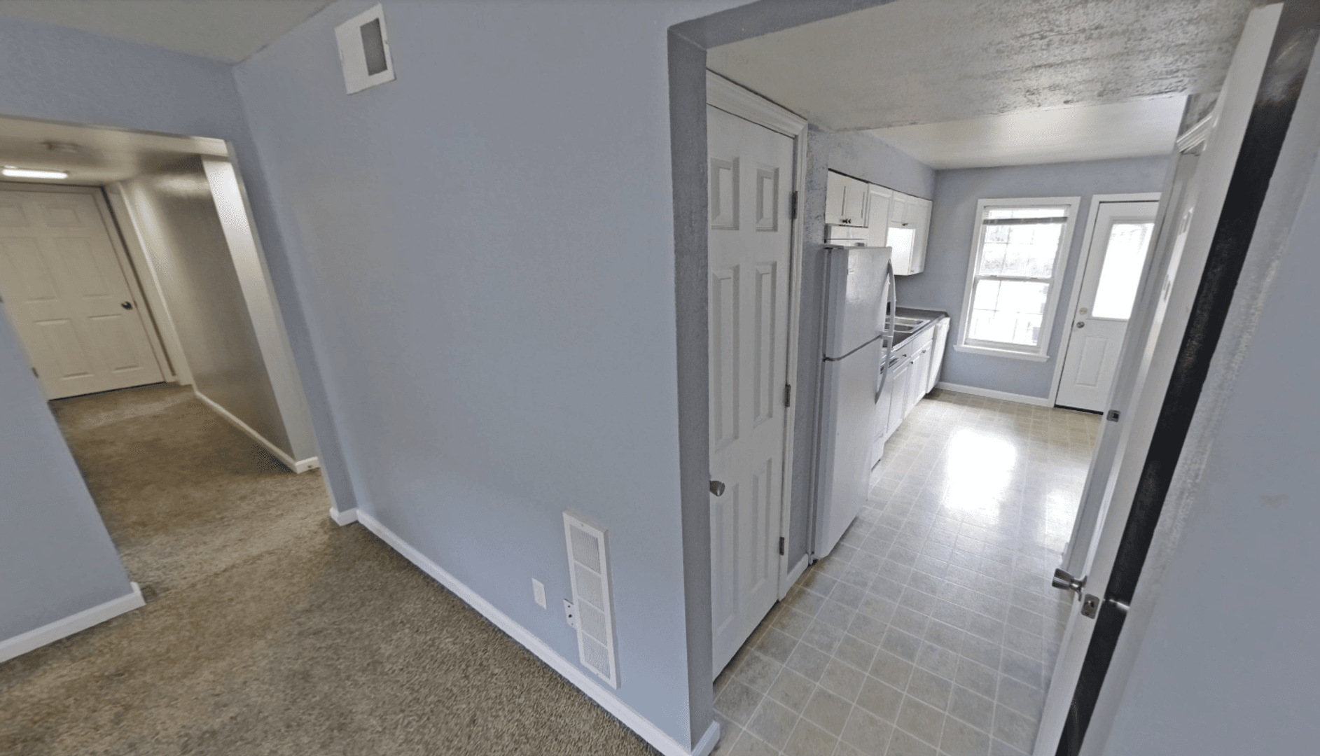 Edwardsville Apartment: 400-424 West Union St