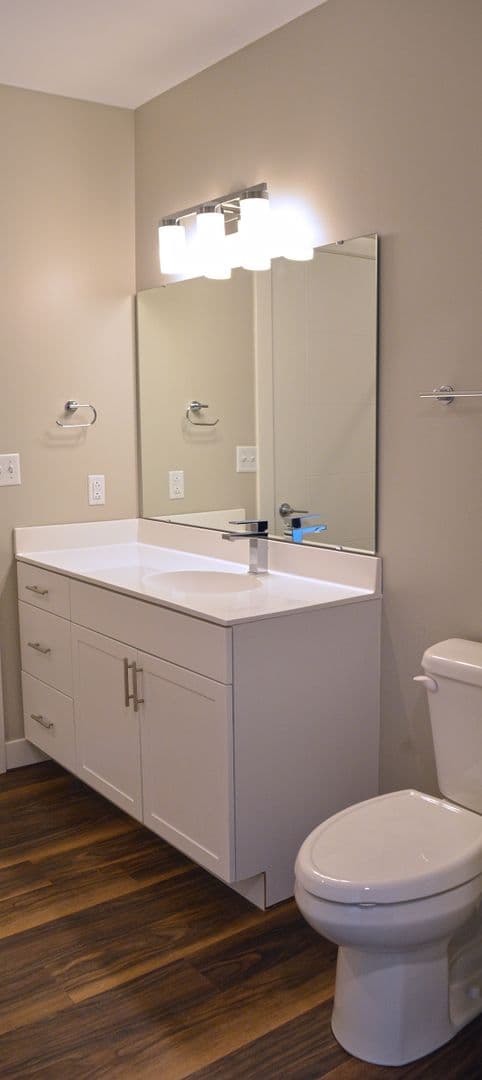 Edwardsville Apartment: 1010 Enclave Boulevard