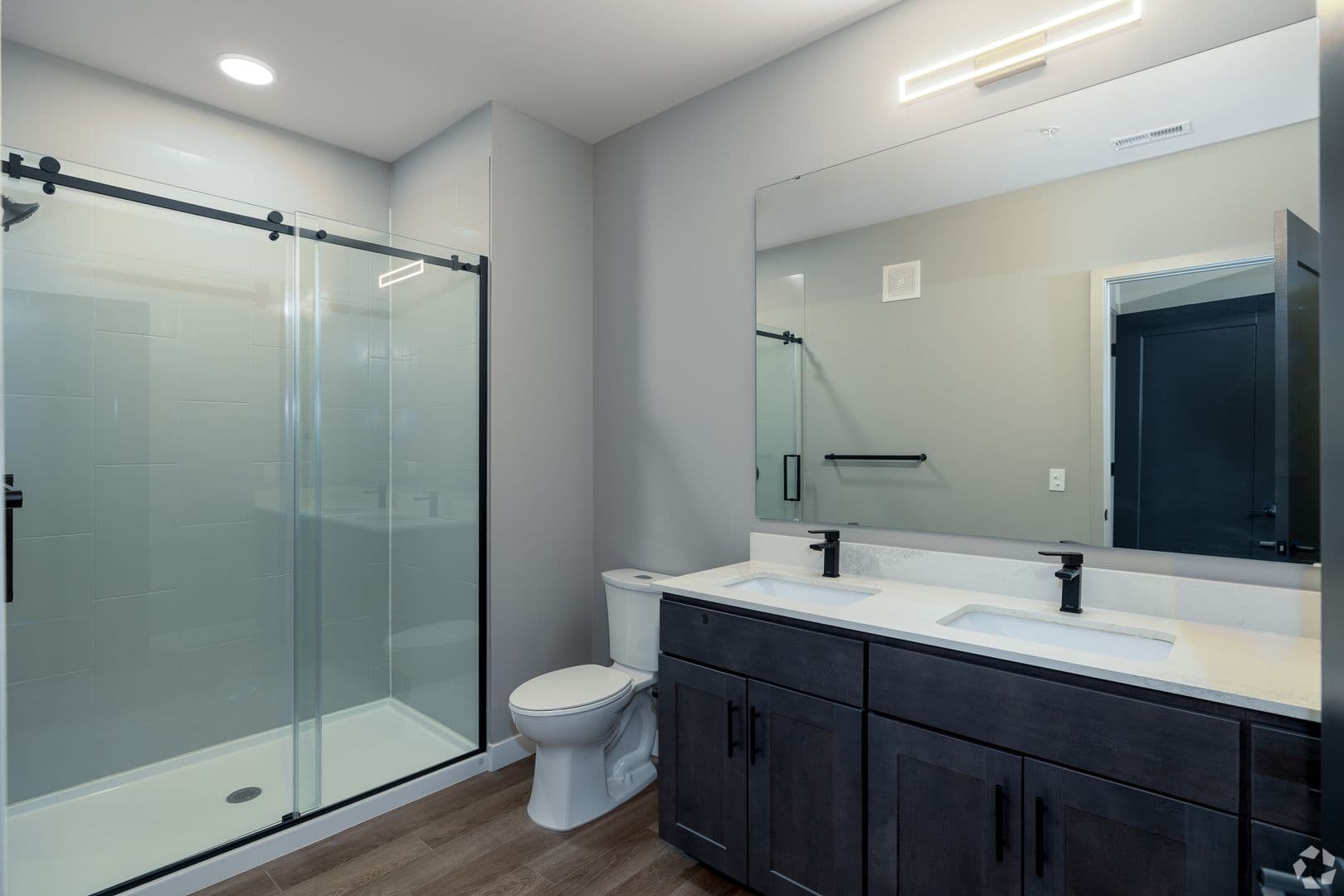 St Louis Apartment: 299 DeBaliviere Ave