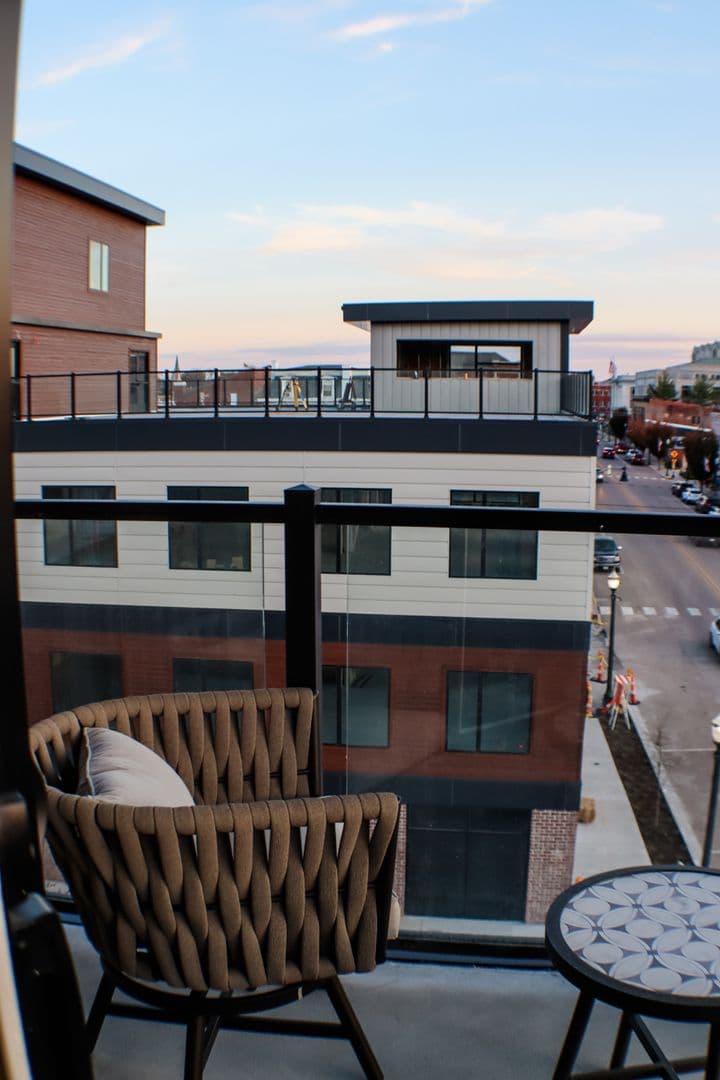 Edwardsville Apartment: 420 N Main