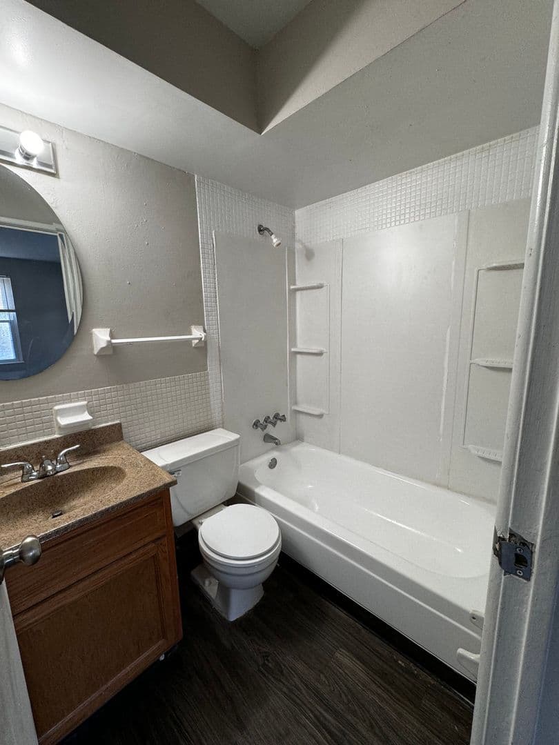 Florissant Apartment: 2990 Santiago Drive
