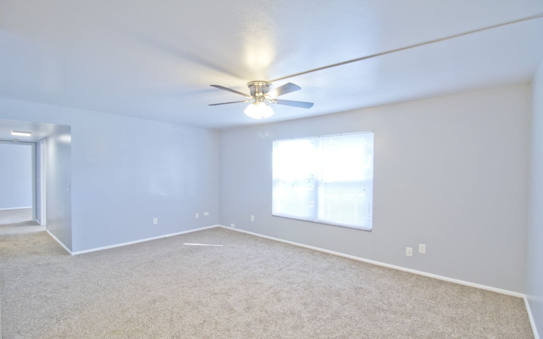 Edwardsville Apartment: 30 Devon Ct