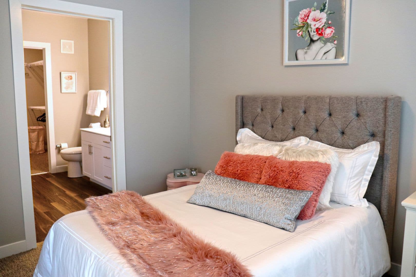 Edwardsville Apartment: 1010 Enclave Boulevard