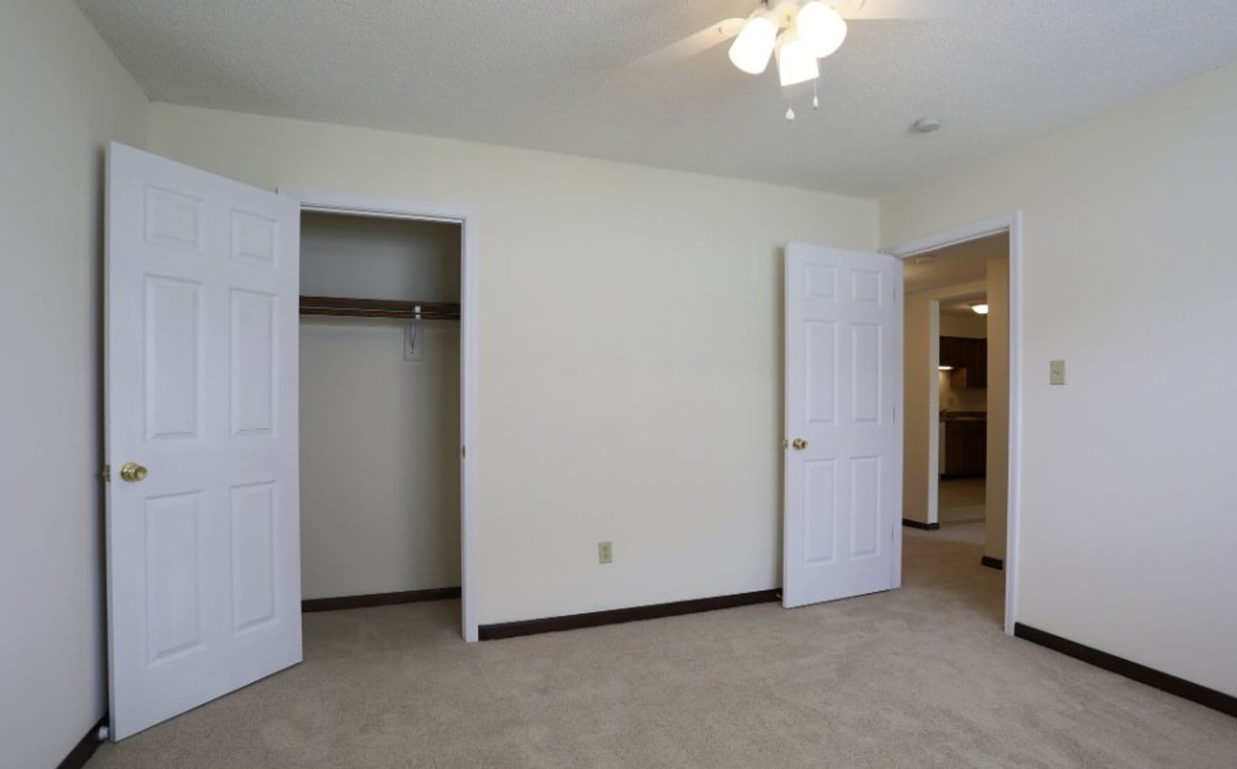 Columbia Apartment: 3717 Monterey Dr. Suite B