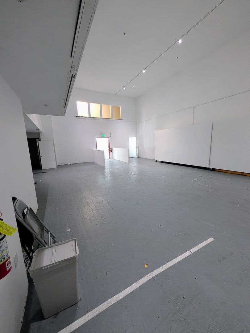 Oakland Apartment: 1255 26th St
