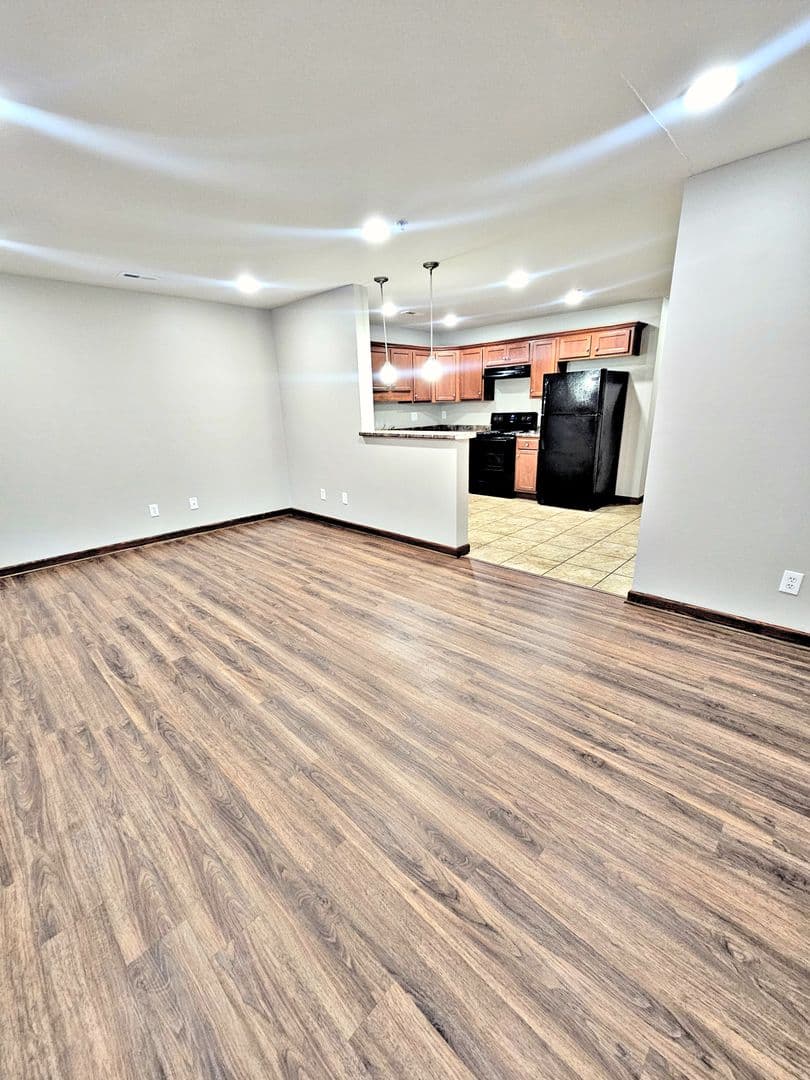 Decatur Apartment: Gaslight Court SW