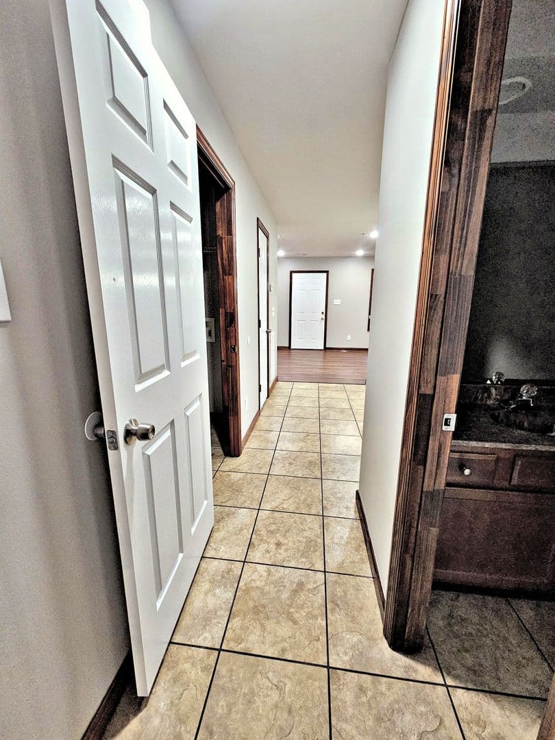 Decatur Apartment: Gaslight Court SW