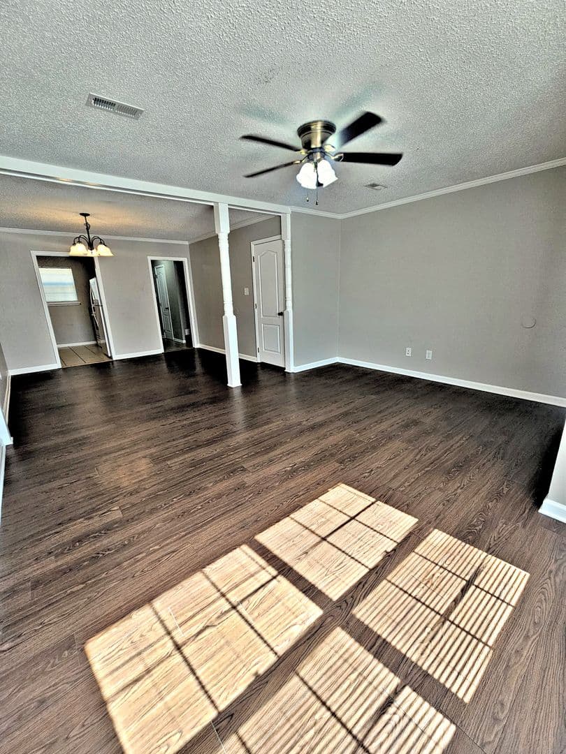 Decatur Apartment: 2402 - 2422 Gaslight Pl SW