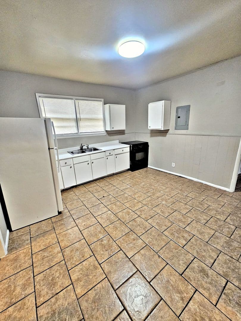 Decatur Apartment: Multiple Addresses
