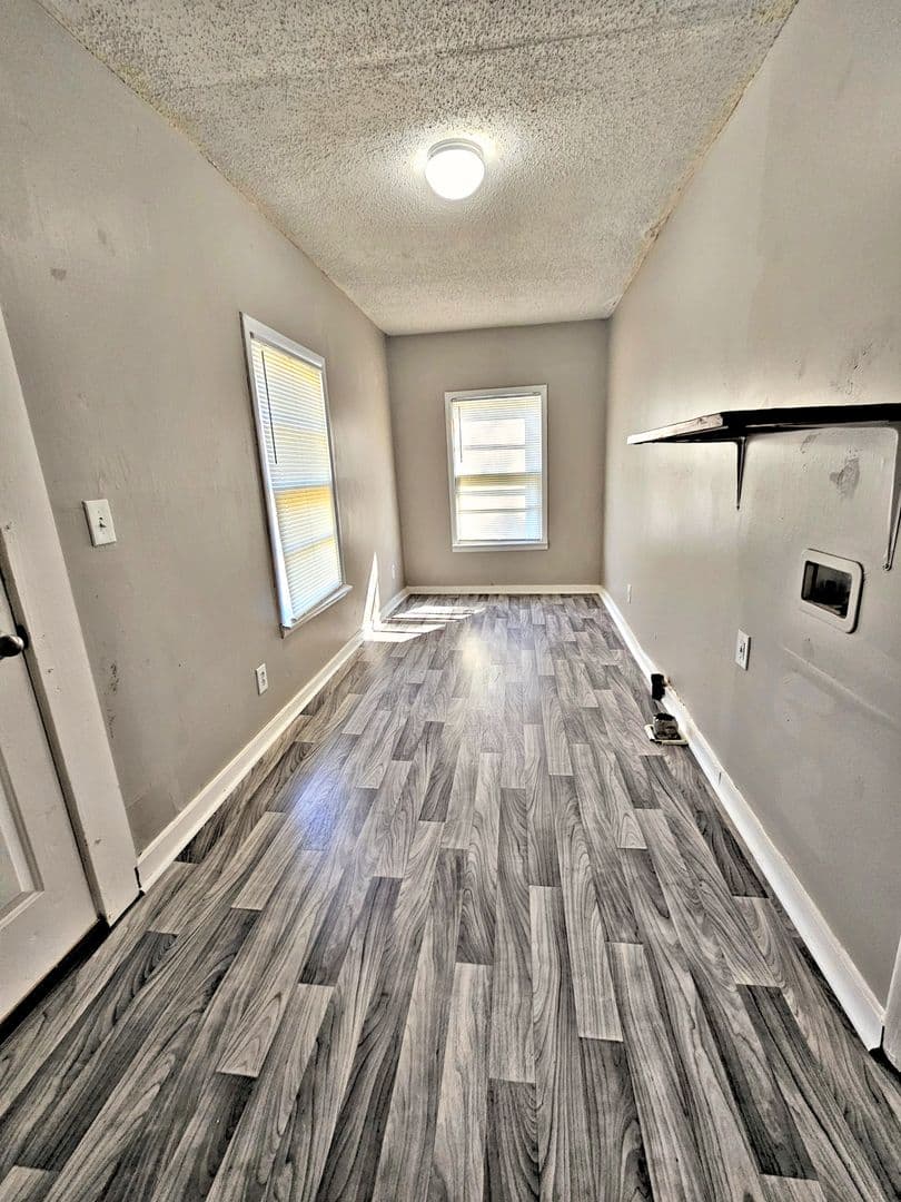 Decatur Apartment: Multiple Addresses