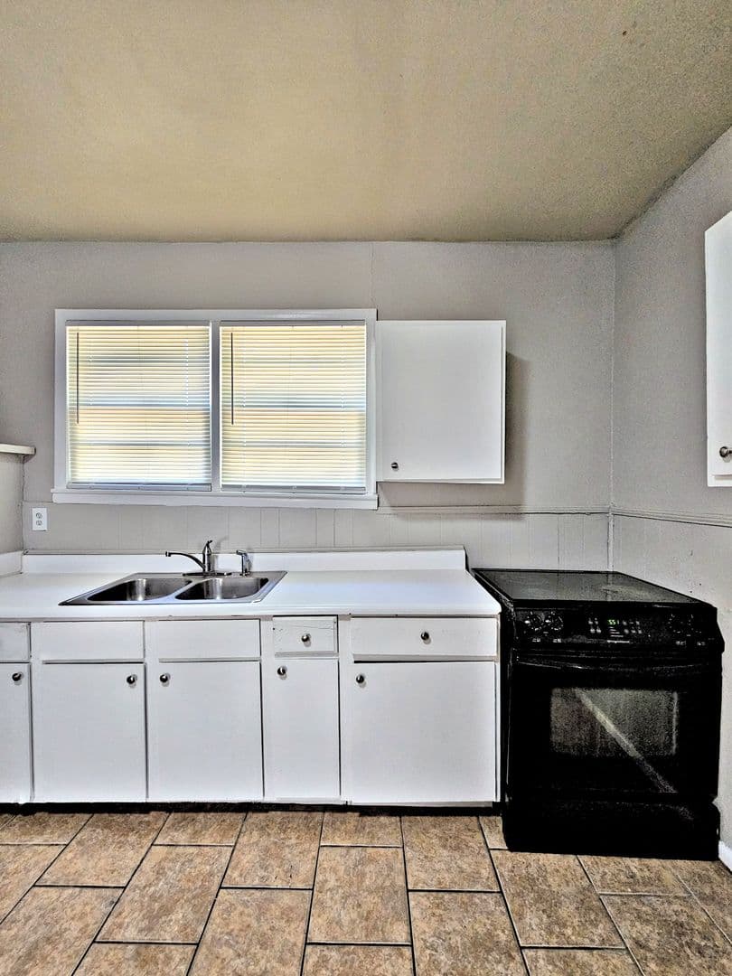 Decatur Apartment: Multiple Addresses