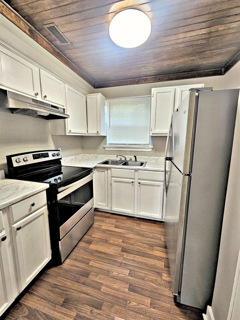 Decatur Apartment: 1018-1026 Grant St SE
