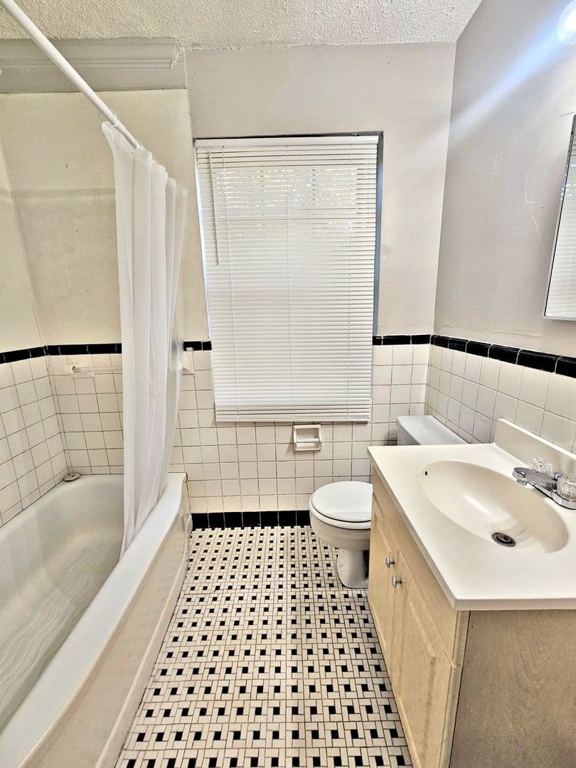 Decatur Apartment: 1018-1026 Grant St SE