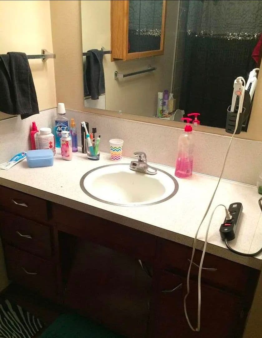 Cedar Falls Apartment: 2107 Olive St.