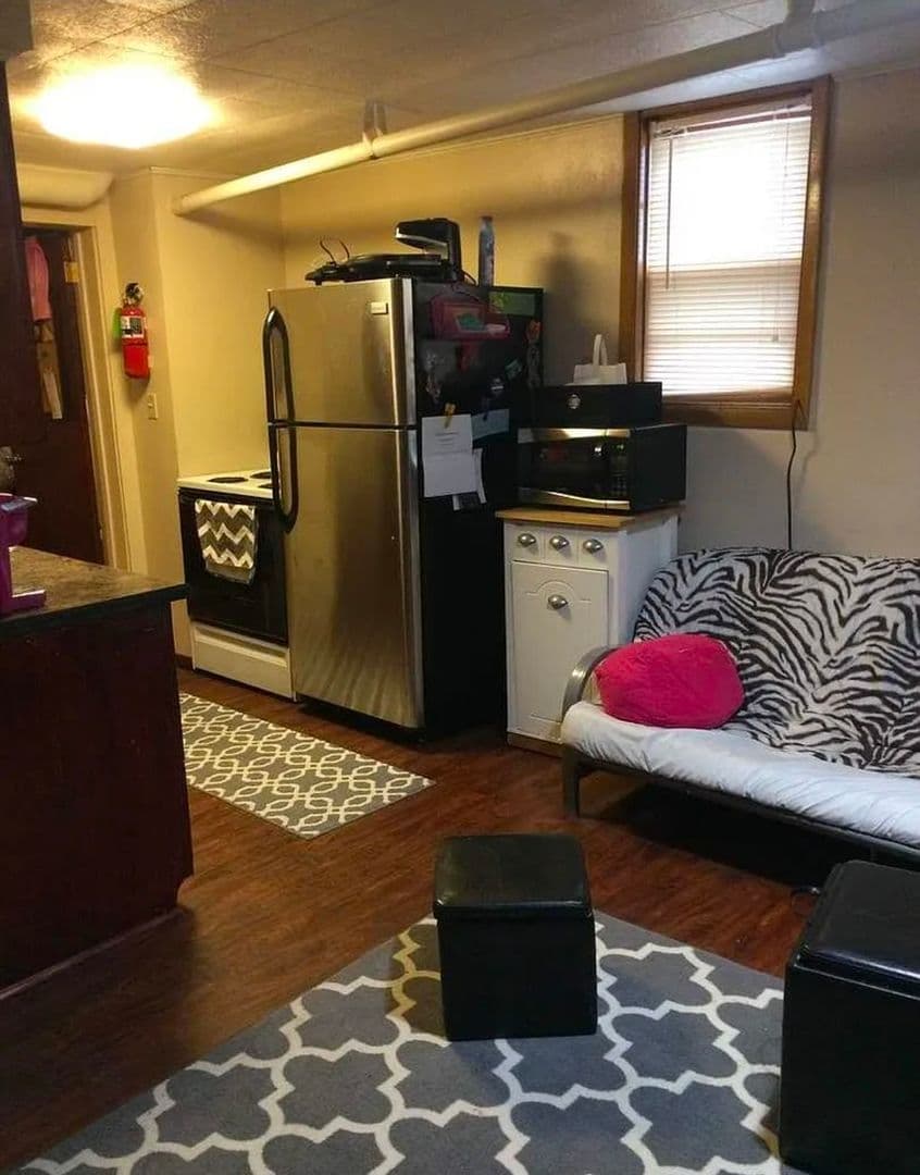 Cedar Falls Apartment: 2107 Olive St.