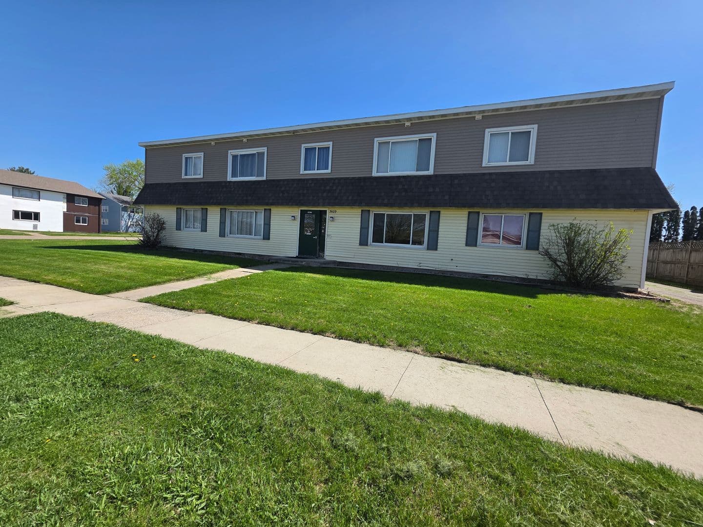 Waterloo Apartment: 3609 Joan Dr.