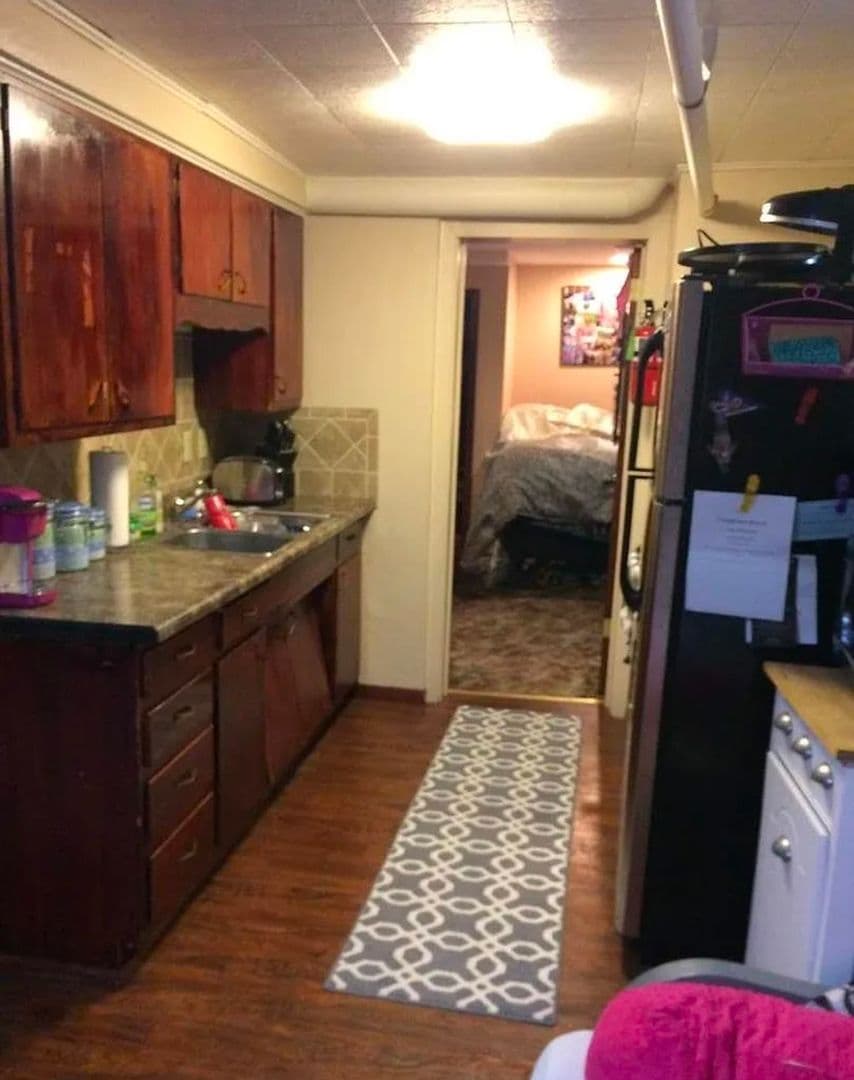 Cedar Falls Apartment: 2107 Olive St.