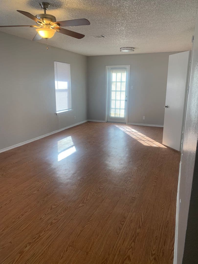 San Antonio Apartment: 7814-7816 Las Olas Blvd