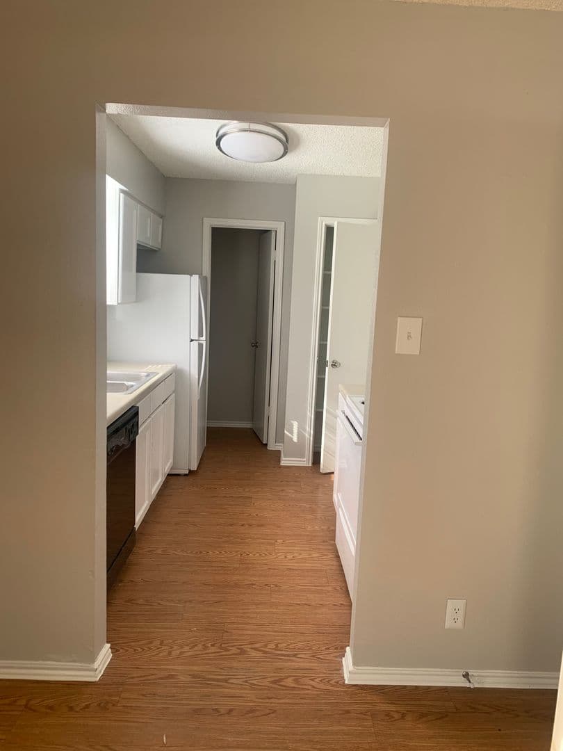 San Antonio Apartment: 7814-7816 Las Olas Blvd