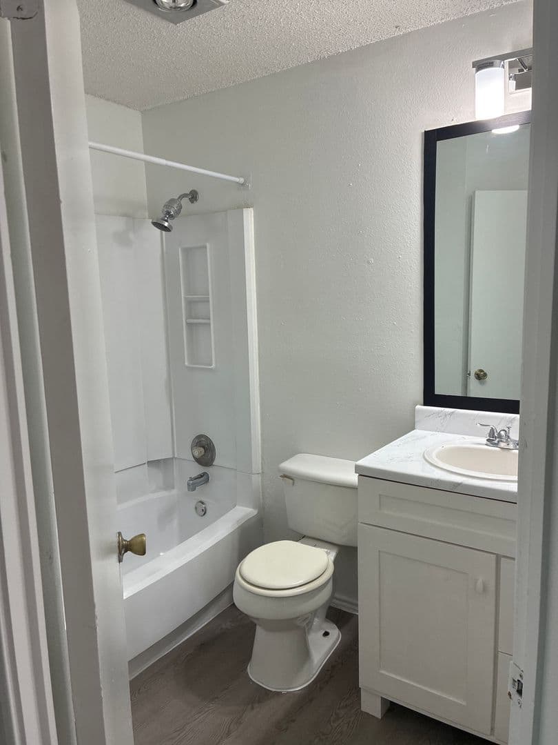San Antonio Multiplex: 4702 West Avenue