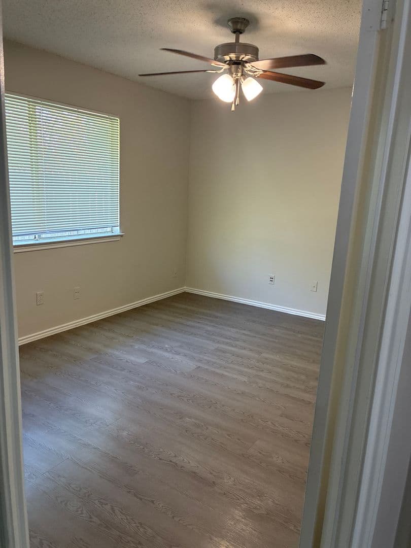 San Antonio Multiplex: 4702 West Avenue