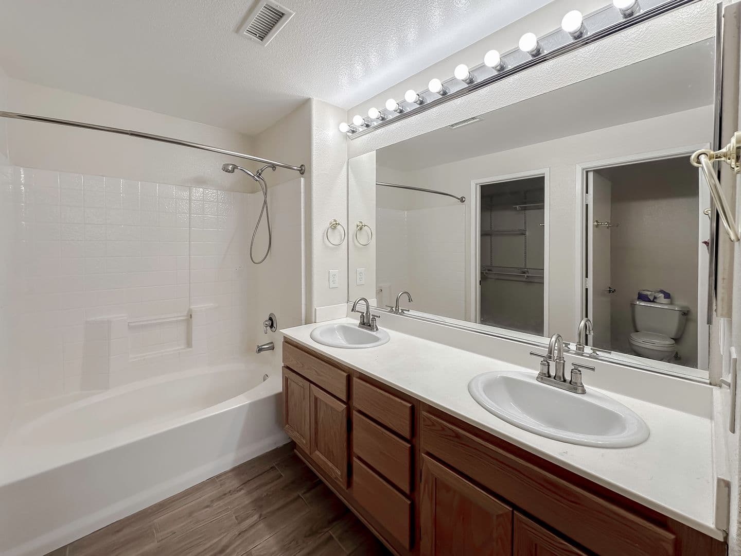 Chula Vista Townhome: 1339 Nicolette Avenue