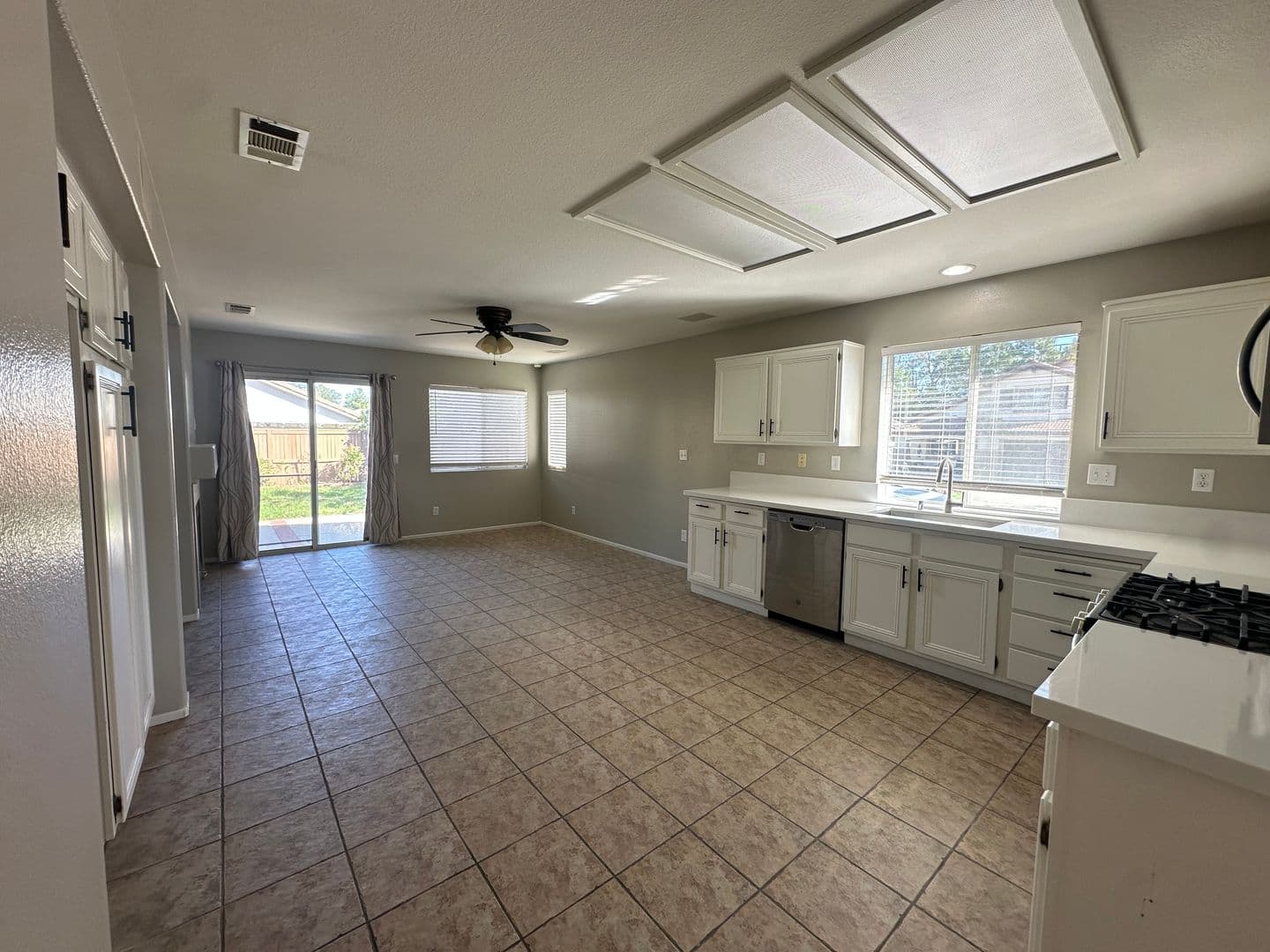 Temecula House: 32286 Via Arias