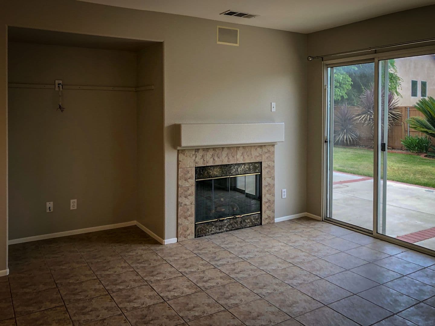 Temecula House: 32286 Via Arias