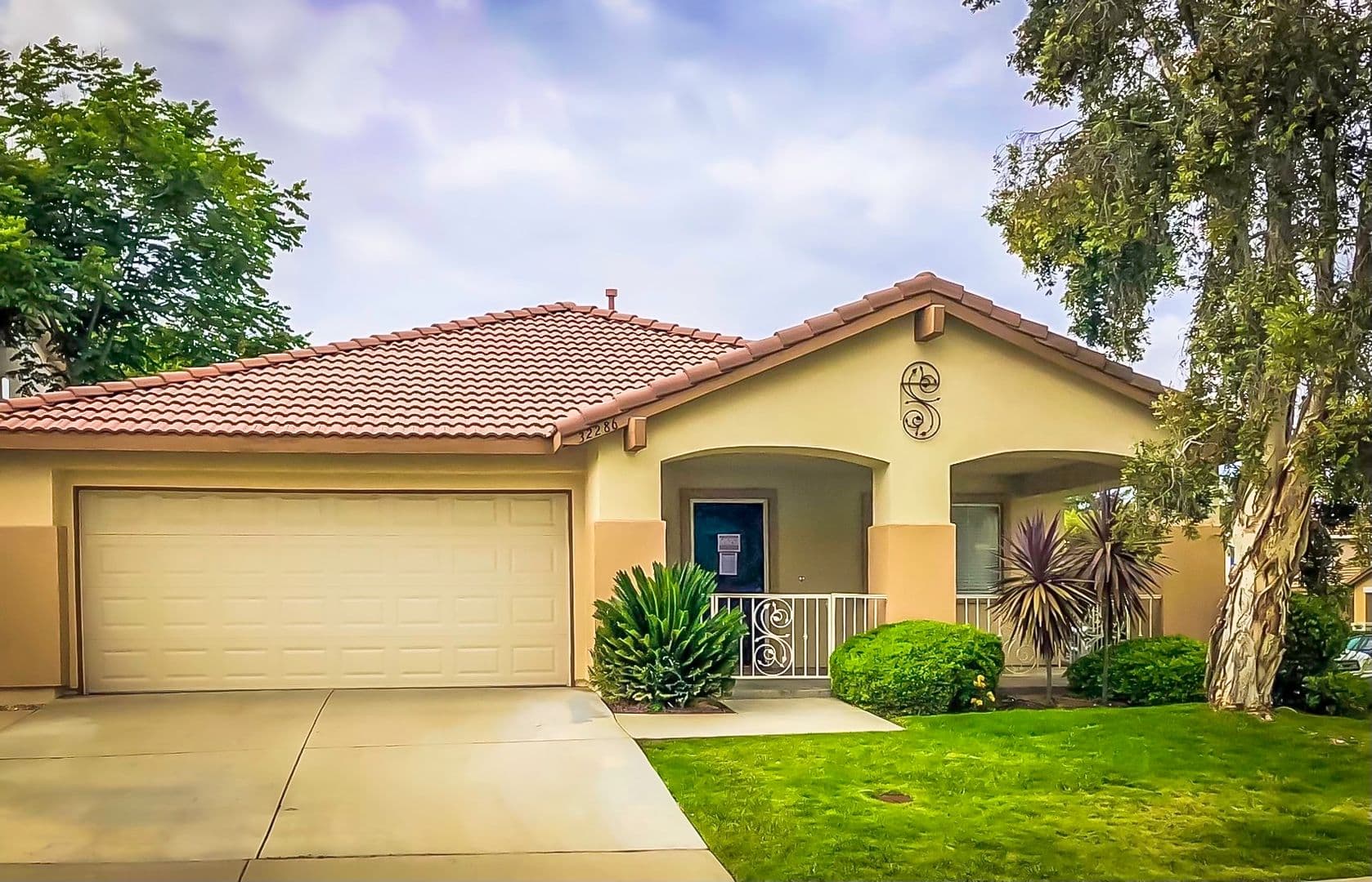 Temecula House: 32286 Via Arias