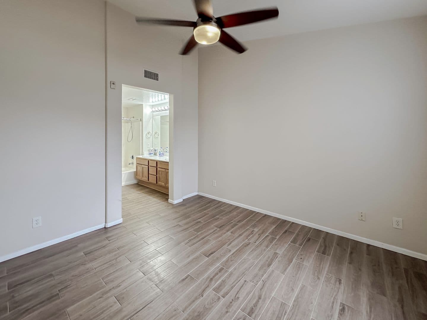 Chula Vista Townhome: 1339 Nicolette Avenue