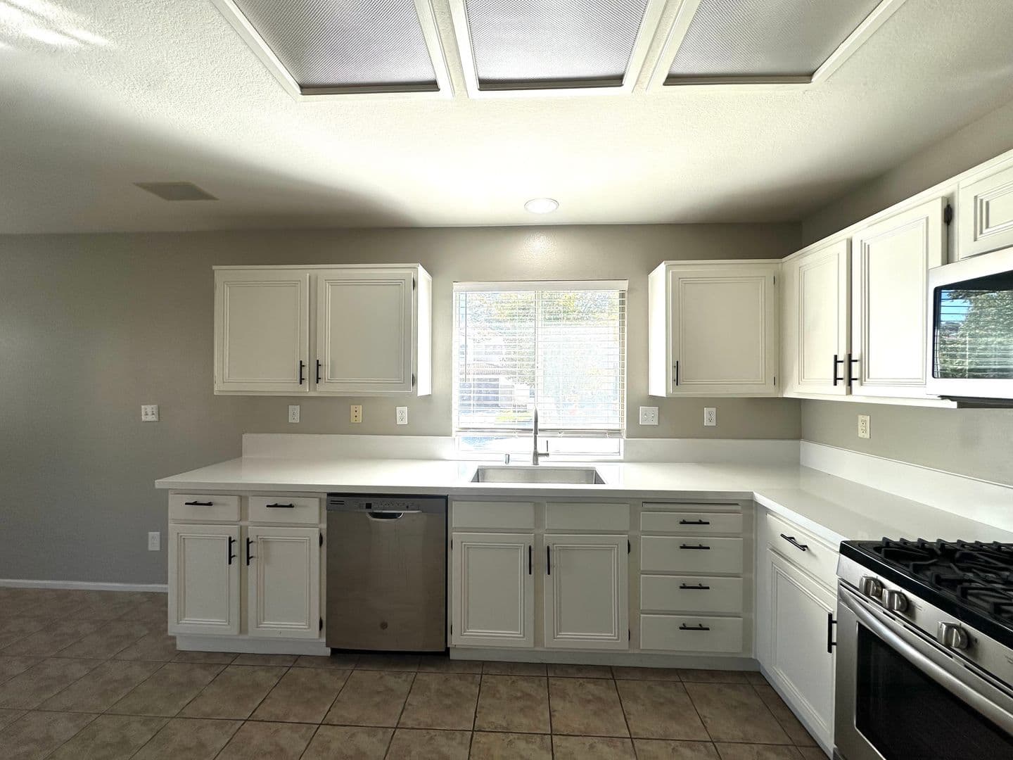 Temecula House: 32286 Via Arias