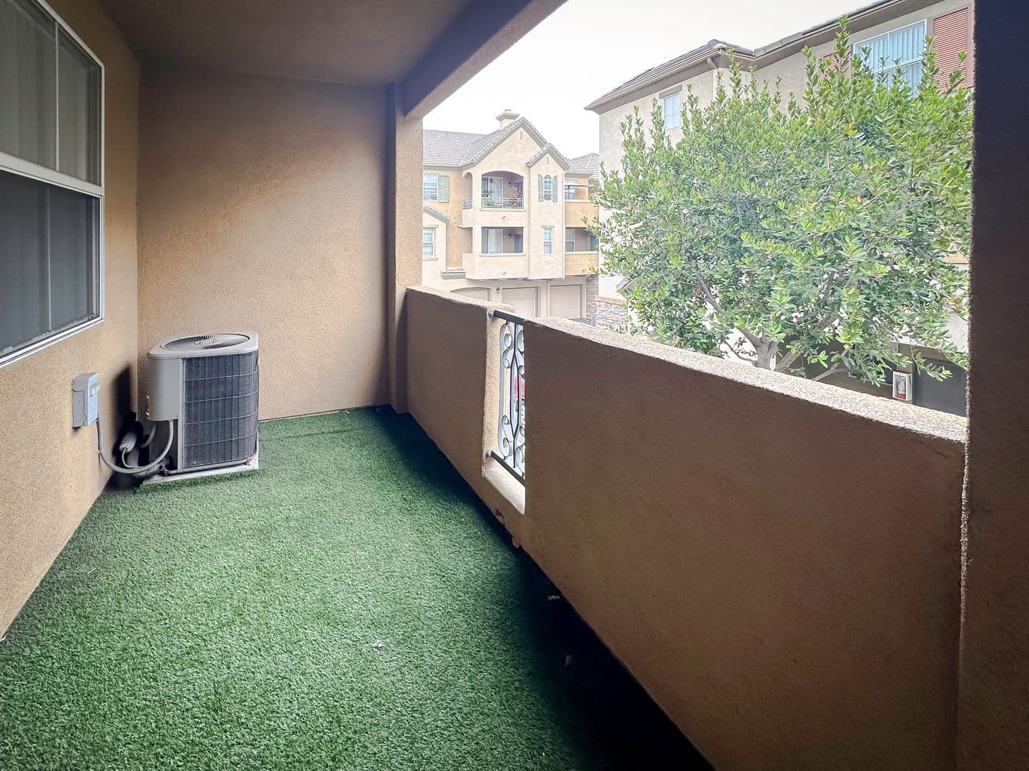 Chula Vista Townhome: 1339 Nicolette Avenue