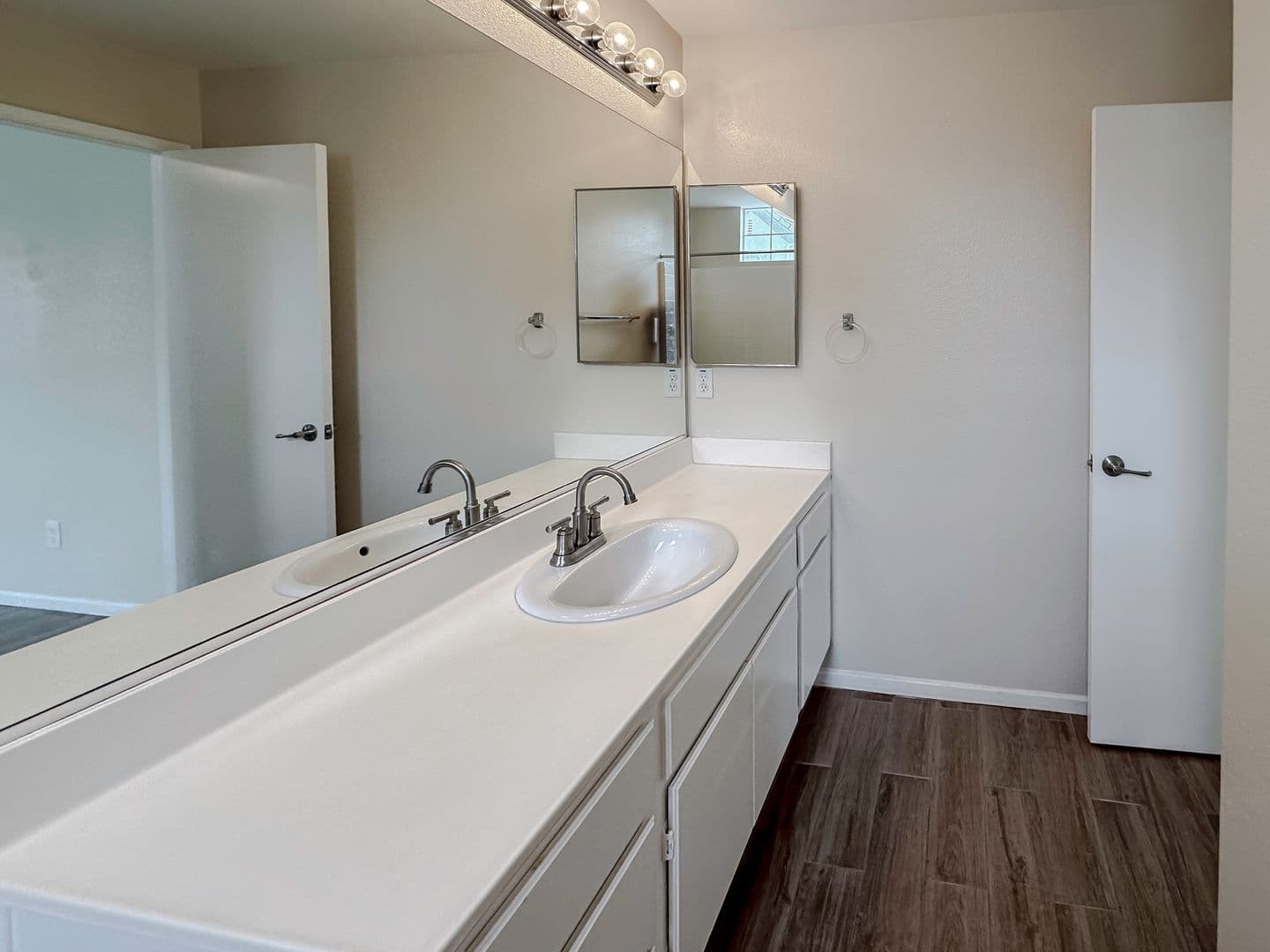 Chula Vista Townhome: 1339 Nicolette Avenue