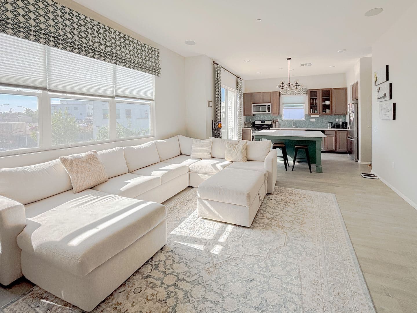 Chula Vista Townhome: 1445 Suwerte Ave